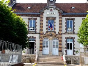 Mairie de Saint-Hilliers