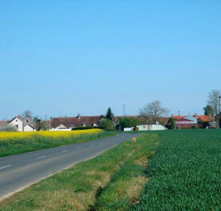 Route et vue du Village